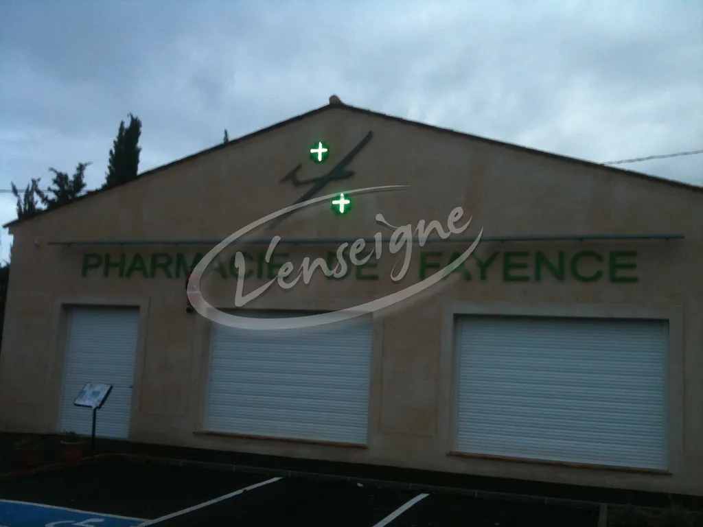 mini croix de pharmacie sisteron