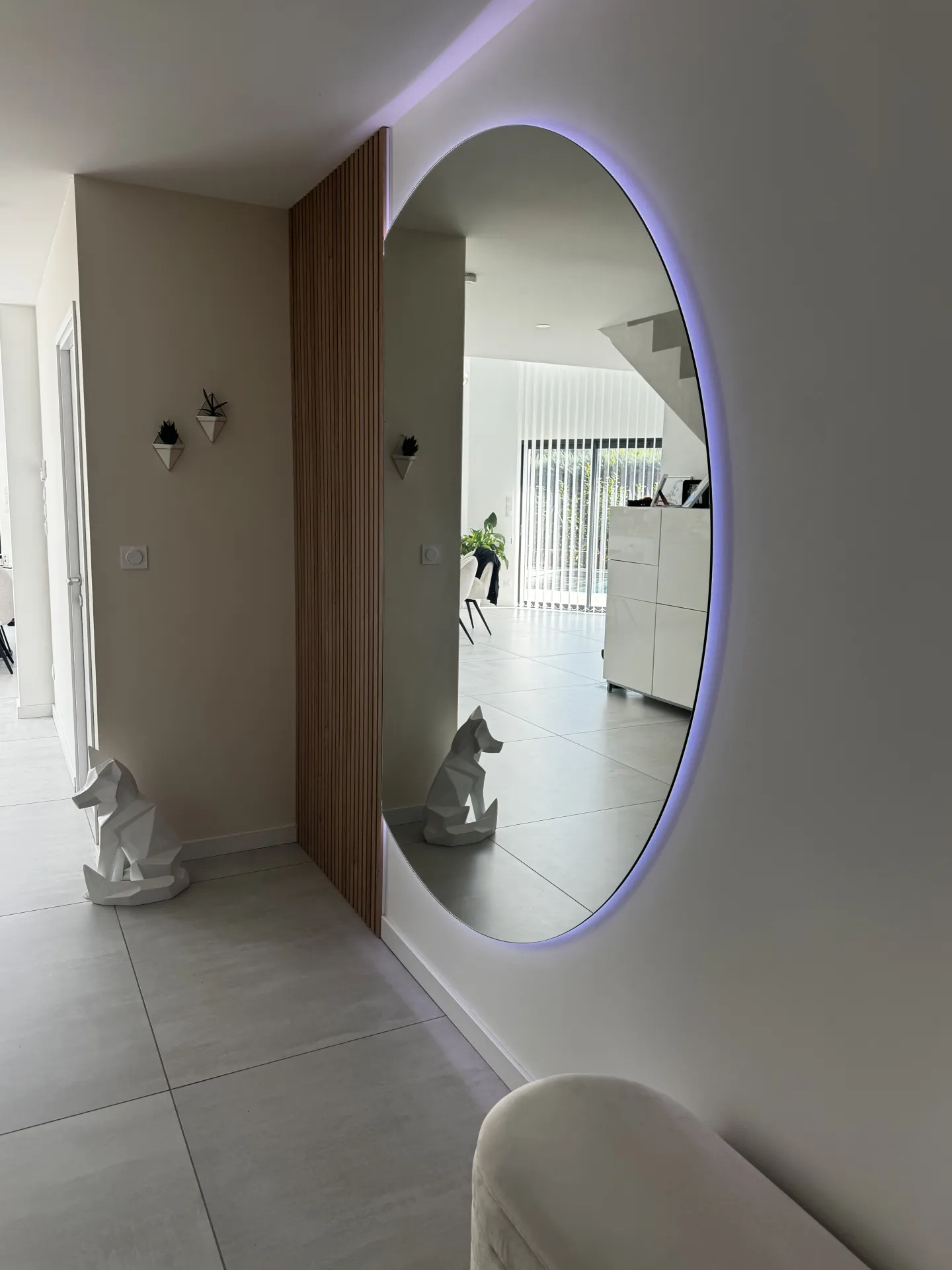 Miroir rétro éclairé à COUZON au MONT D'OR