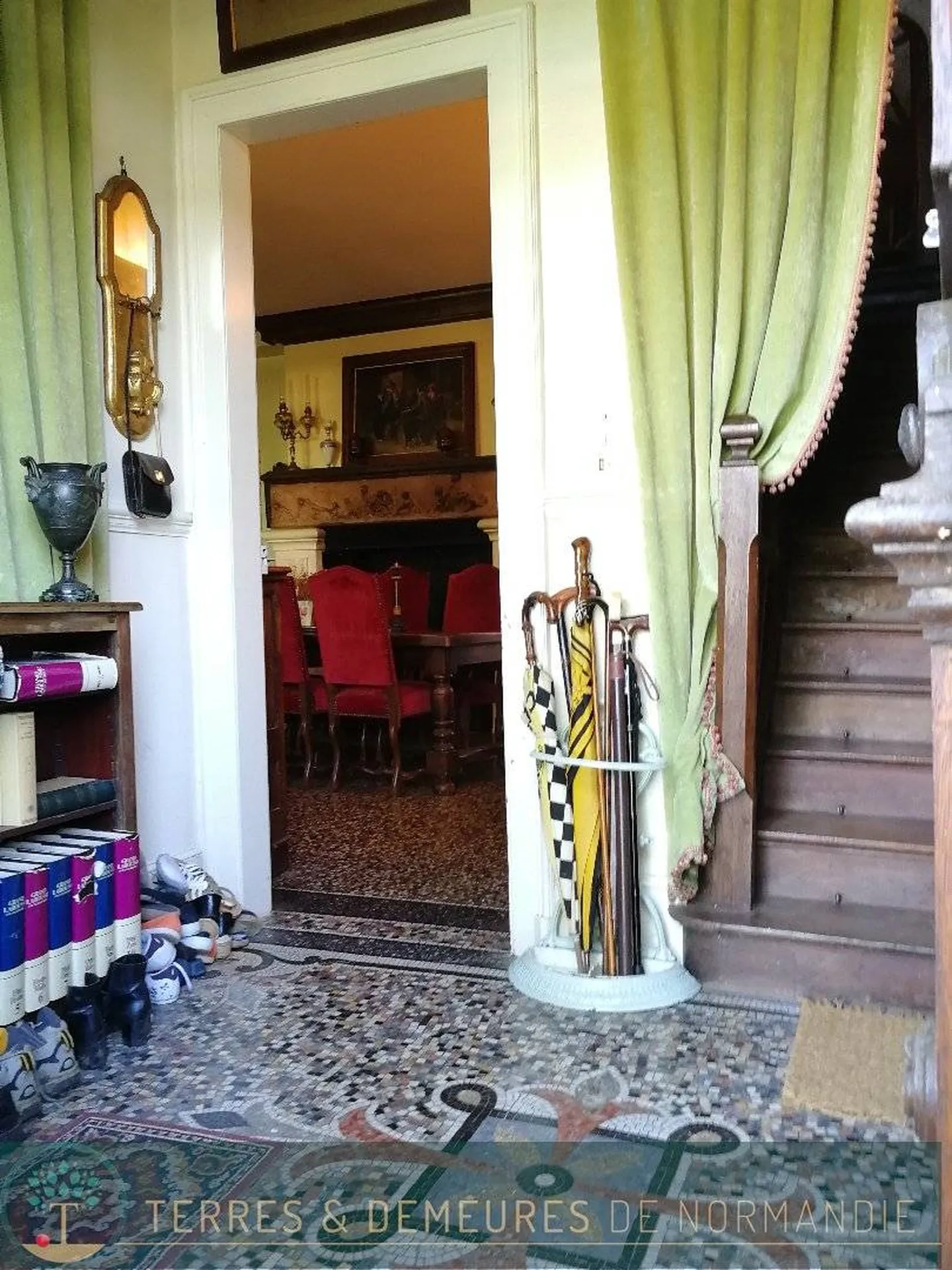 A vendre authentique demeure de caractère et son terrain arboré d’environ 7420 m² en Normandie 14