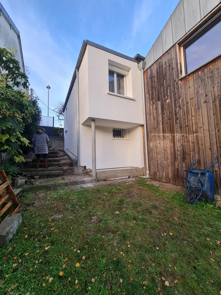 Isolation de façade de maison avec ravalement en crépis, à Rouen 76000