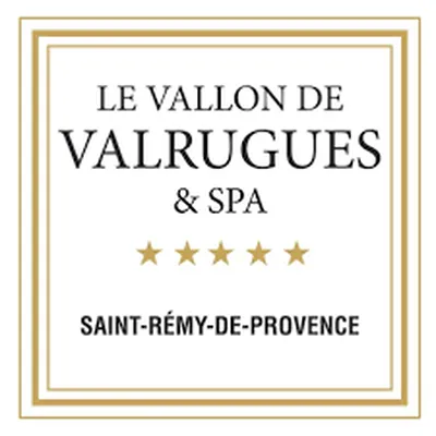 Carré Vert s'occupe de la création et de l'entretien de jardins au Vallon de Valrugues, à Saint-Rémy-de-Provence, 13210, offrant des services sur mesure pour des espaces extérieurs harmonieux et bien entretenus.