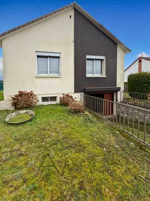 A vendre, maison à rénover de 74m² sur un terrain de 662m² située à Saint-Pierre-les-Elbeuf