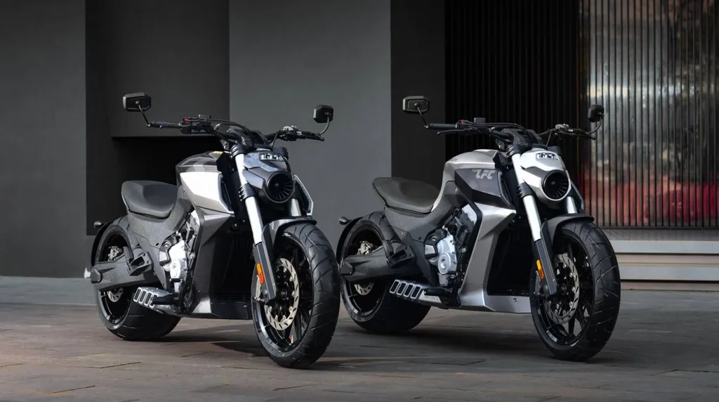 BENDA MOTORCYCLE LFC 700 LA VALETTE DU VAR