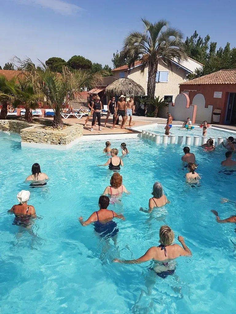 Camping vias plage avec piscine et animation juillet et aout proche de Sete