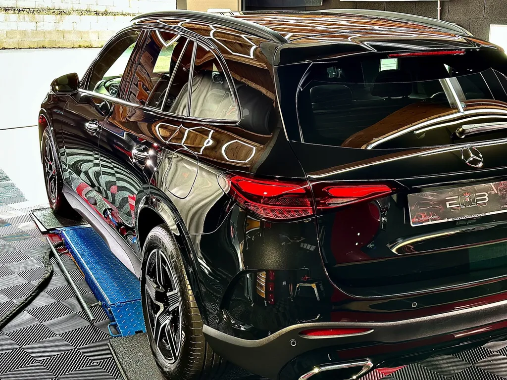 Traitement céramique auto DETAILING protection carrosserie Sud de Lyon Mercedes GLC