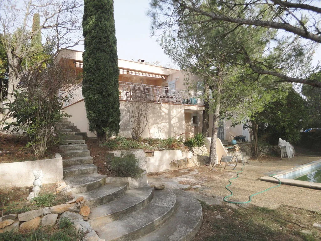 Villa à la vente à Carnoux