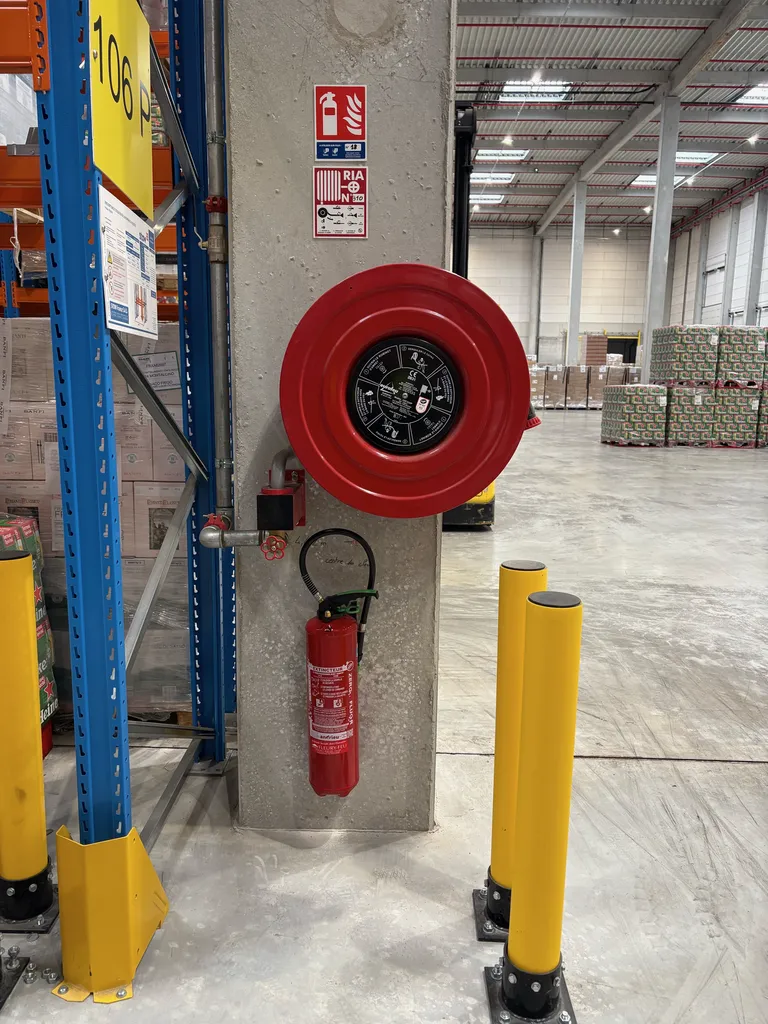  Installation d’extincteurs conforme APSAD R4 – Certification Q4 dans un entrepôt logistique