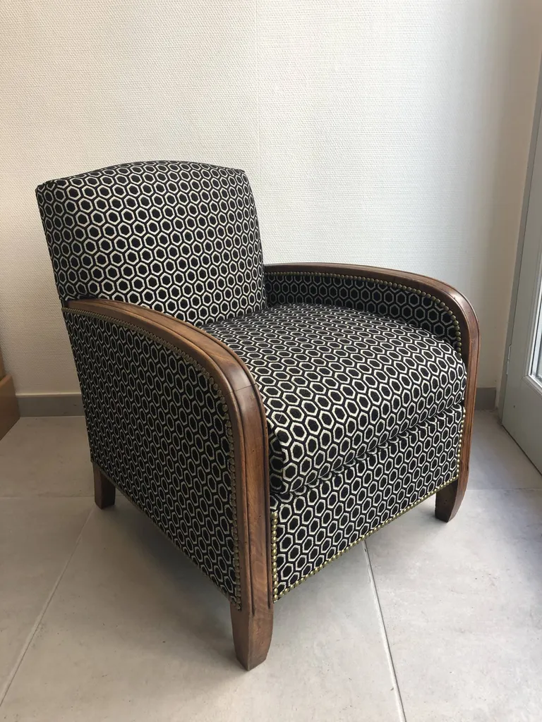 Réfection complète d'un fauteuil art Déco pour un hôtel à Megève