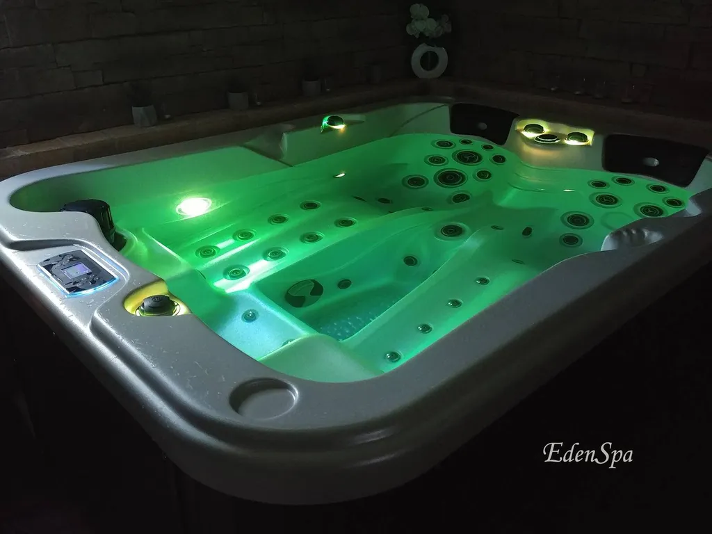 spa jacuzzi canadien 3 places marseille