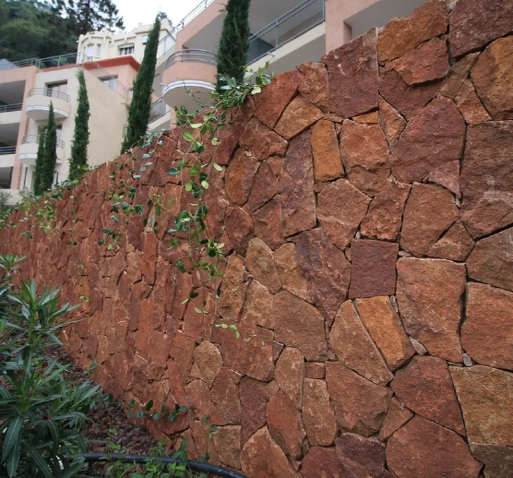 PIERRE SECHE MAGELLAN TERRACOTTA  SUR MONTPELLIER ET LATTES -34- HERAULT