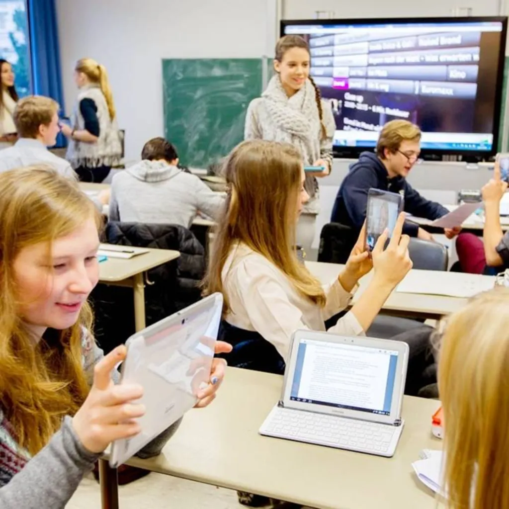 Nos équipements interactifs : une solution complémentaire aux classes mobiles