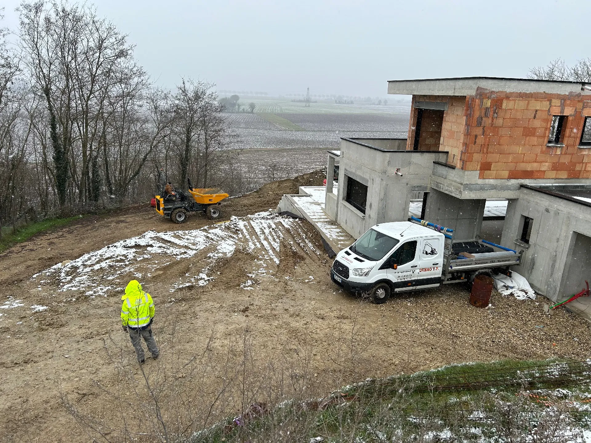 Terrassement divers avec la conception d’un enrochement sur la commune de Divonne-les-Bains 