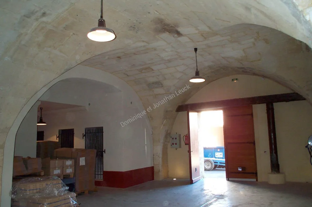 Rénovation d'une voûte en pierre de Fontvieille