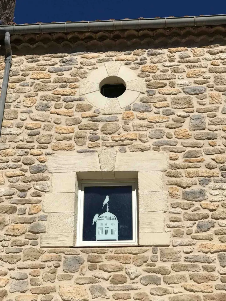  effectuer une façade en pierre naturelle a Agde dans l’Hérault 