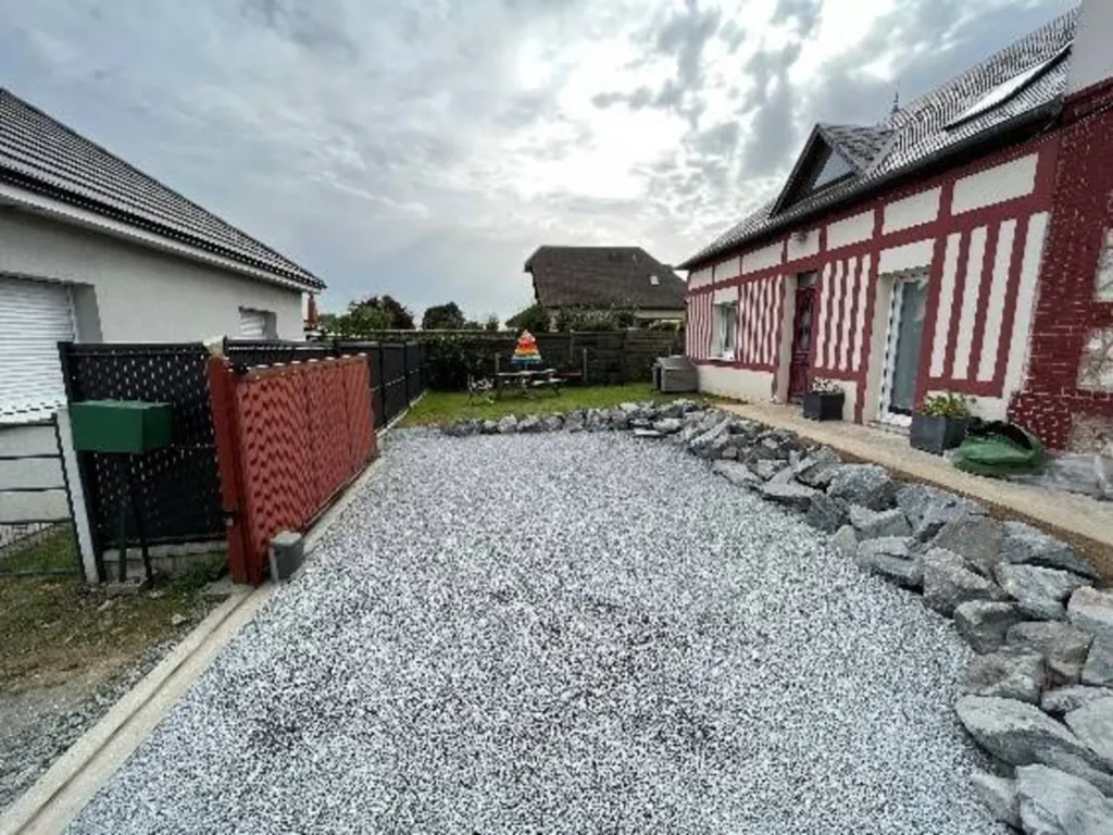 Création d’un parking avec enrochement en pierre naturelle  et pose d’un portillon et sa clôture sur Le Havre 76