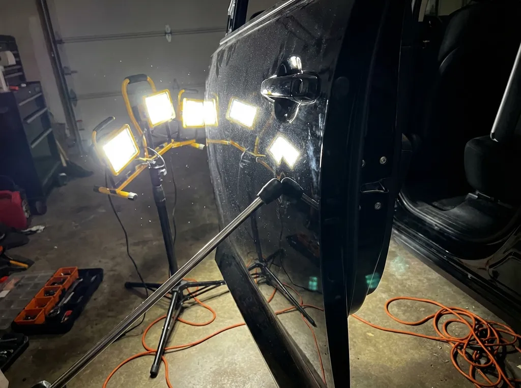 Débosselage sans peinture DSP carrosserie 2.0 réparation invisible bosses impacts grêle parking sans altération peinture d'origine à la Penne-sur-Huveaune proche d'Allauch