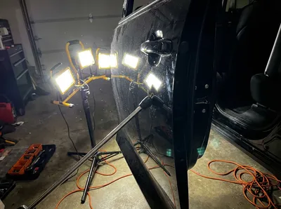 Débosselage sans peinture DSP carrosserie 2.0 réparation invisible bosses impacts grêle parking sans altération peinture d'origine à la Penne-sur-Huveaune proche d'Allauch