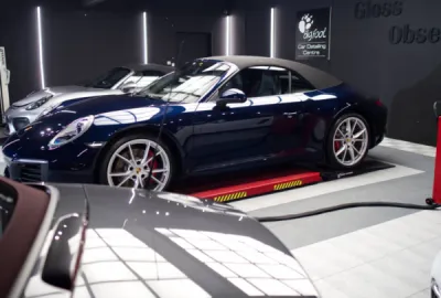 Film de protection Porsche dans le Morbihan. Pose de PPF XPEL expert sur Porsche 991 MK2