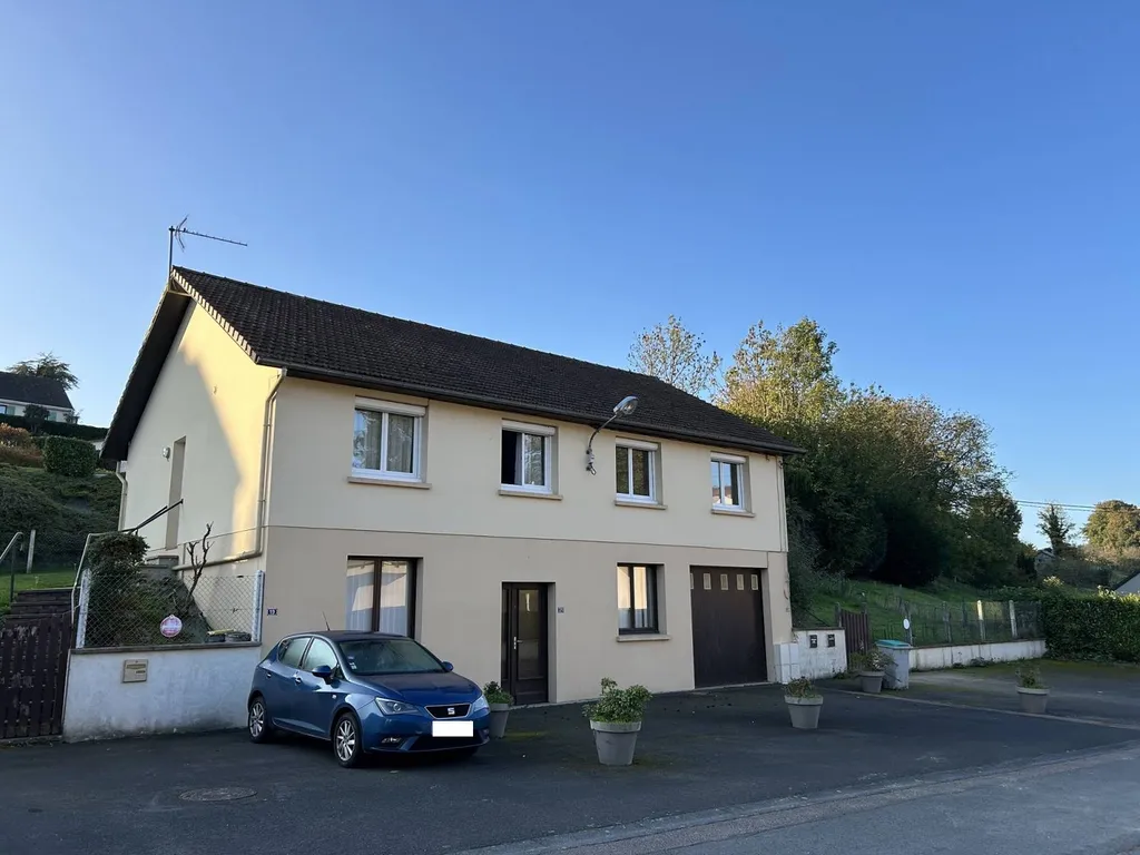 Spécial investisseurs ! - Immeuble à vendre à La Frenaye, bourg avec école et commerces