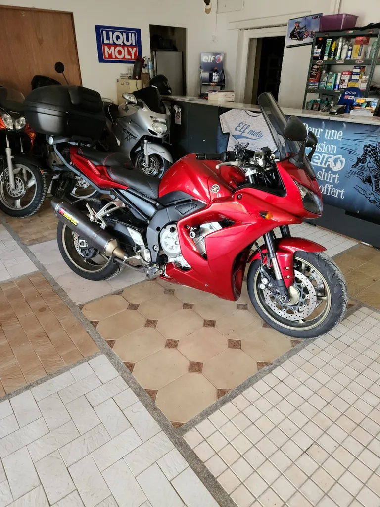 yamaha fz1 7490 euros