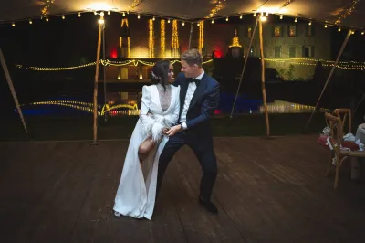 Funny and Elegant Californian Wedding in a Luberon Castle in famous Provence Country near to Aix-en-Provence City