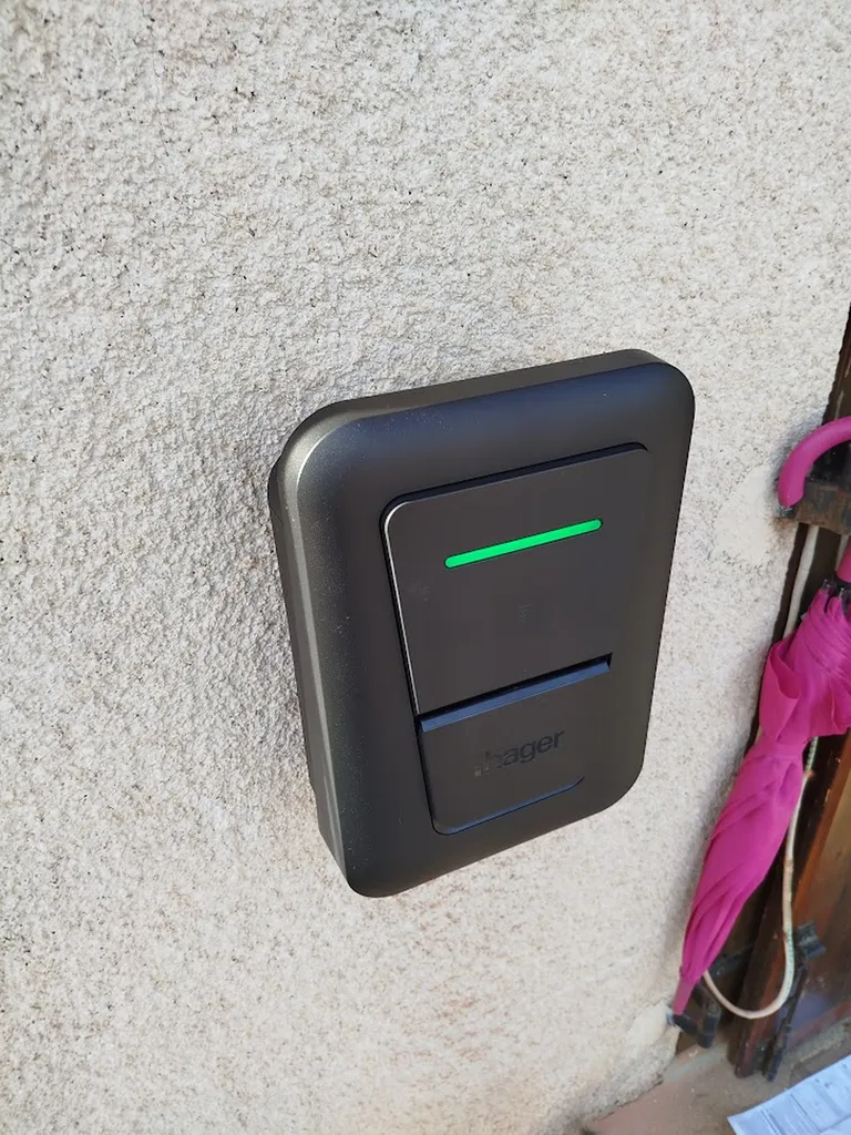 borne HAGER par infiny elec à st jean de vedas