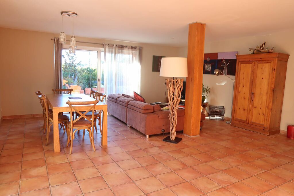 Vente maison 5 Cassis à 2 kilomètres du centre avec piscine et garage