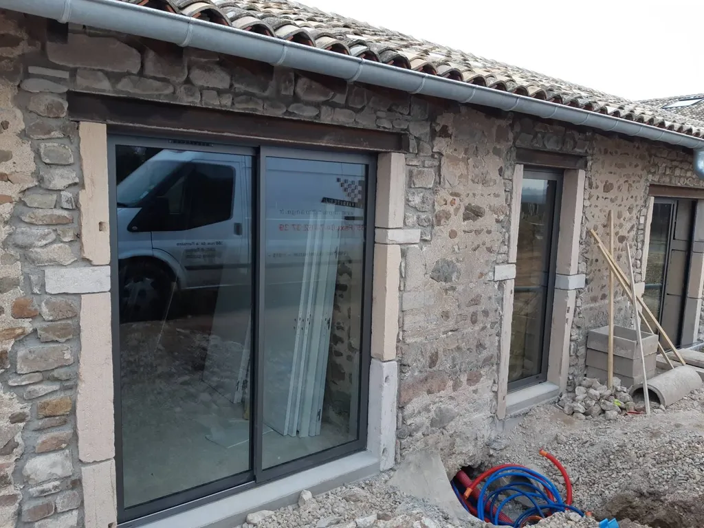 Installation des coulissants aluminium villefranche 