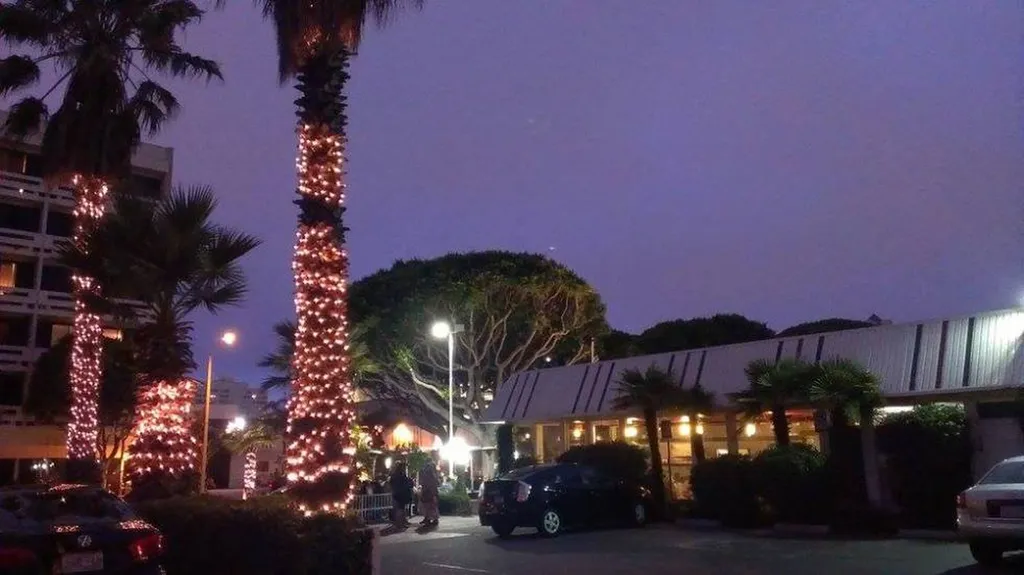 UMAMI BURGER - SANTA MONICA