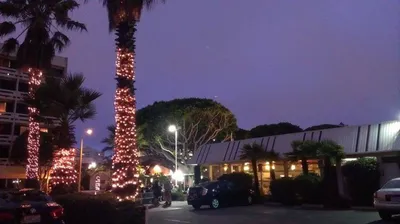 UMAMI BURGER - SANTA MONICA