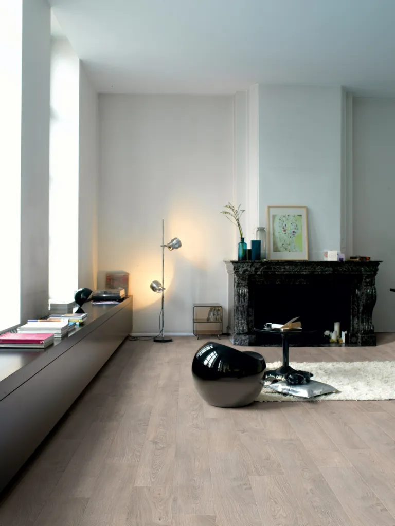stratifié QUICKSTEP CLM1405 chêne vieilli gris clair