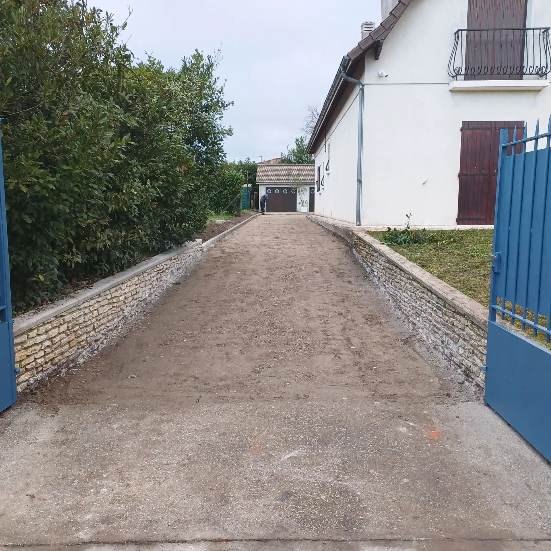 chemin d'accès sur mesure autour de Pessac proche de Léognan  
