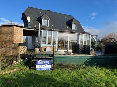 Superbe pavillon d'environ 140m² hab. Belles prestations avec jardin de 3382m² dont 1 partie constructible