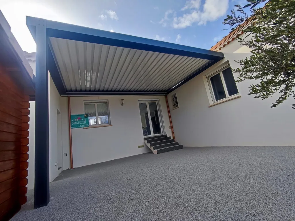 Pergola bioclimatique dans la Drome limitrophe du Gard
