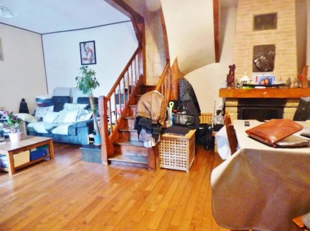 Vends maison briques avec terrasse proche toutes commodités proche rouen 76