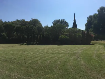 Tonte  de pelouse chez un particulier