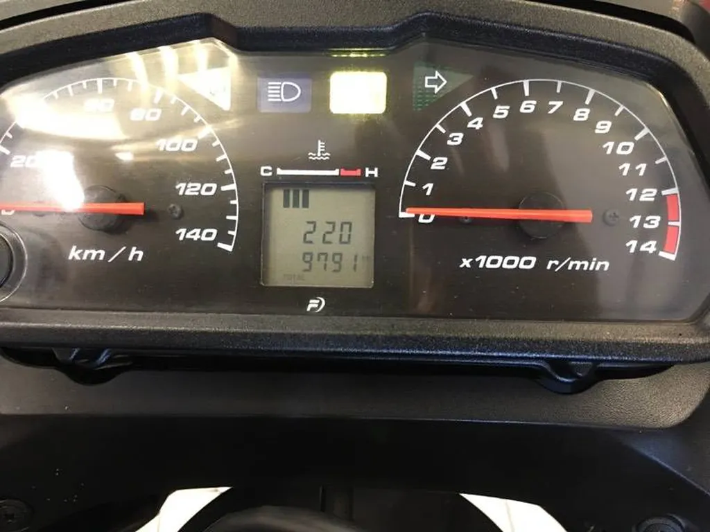 MOTO OCCASION HONDA 125 VARADERO LA GARDE