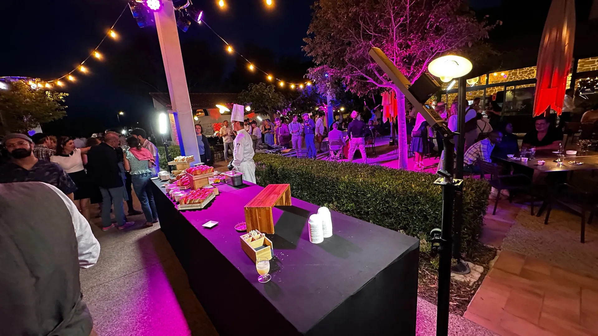 location éclairage buffet simple sur batterie à Fréjus dans le var