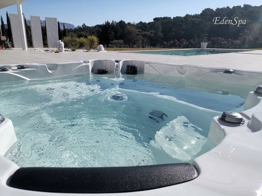 spa canadien 2 places allongées meyreuil