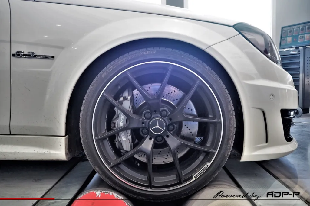 Reprogrammation moteur Nimes - Mercedes C63 AMG 457cv - ADP Performance
