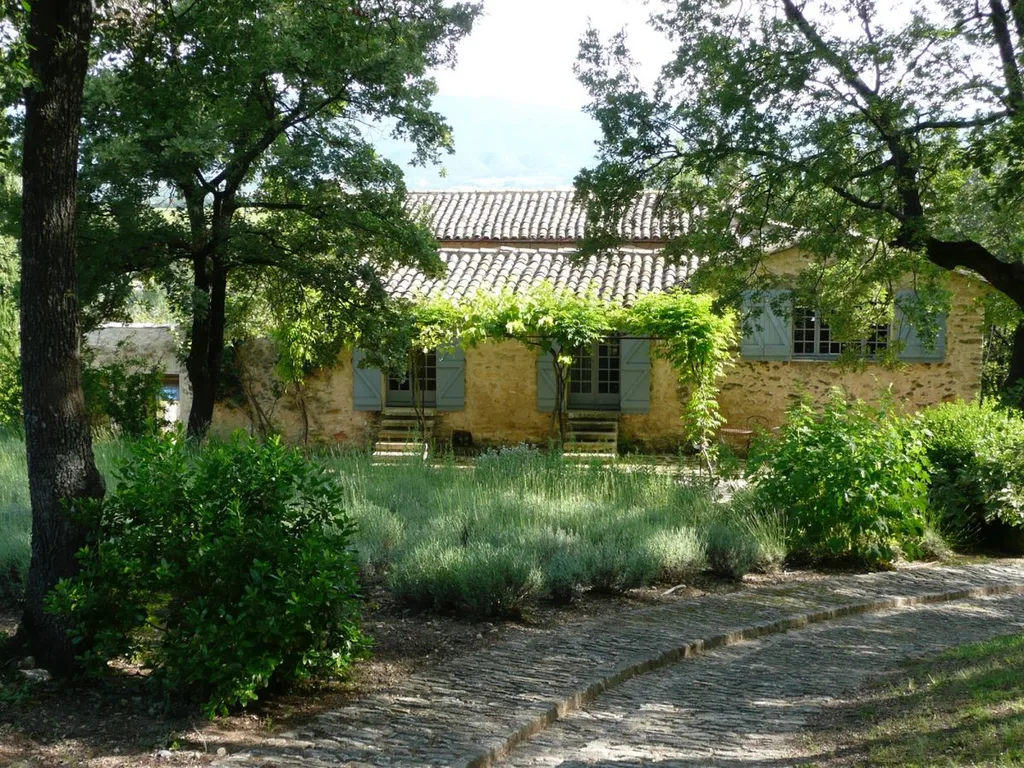 Well maintained garden of a property in Ansouis