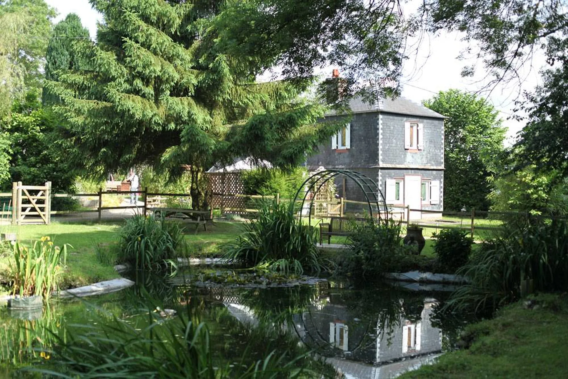 Achetez, proche Cormeilles ensemble de gîtes