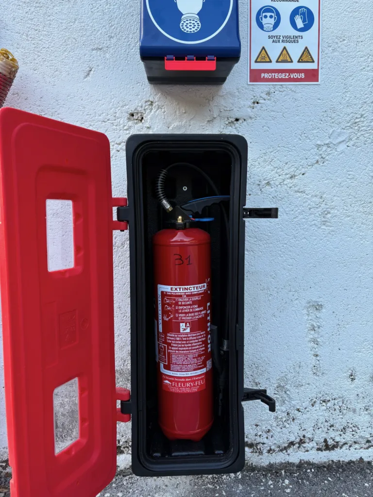 Vérification et installation d’équipements incendie pour batteries lithium à Nice dans les Alpes-Maritimes