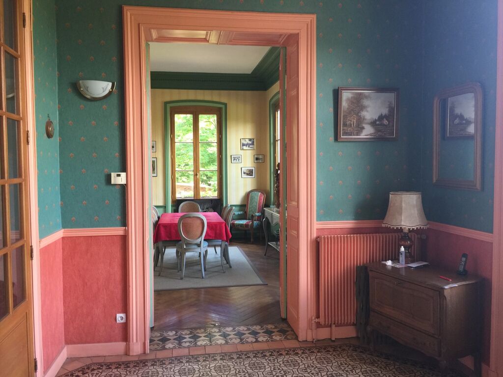 VENTE D'UN CASTEL EN FRANCE, PRES DE PARIS