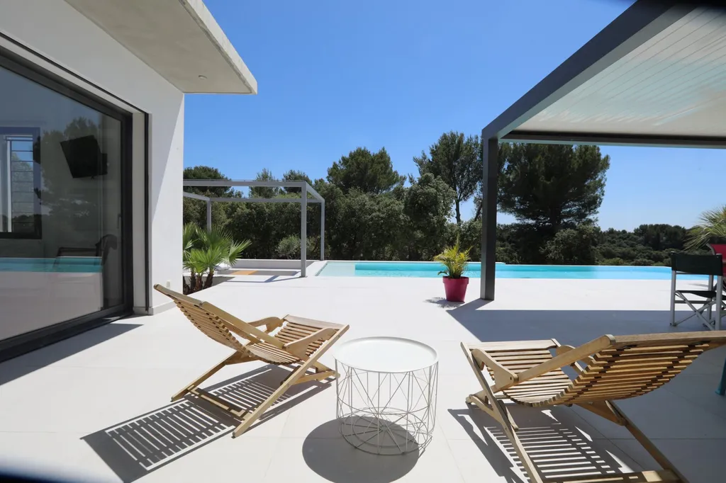 Saumane-de-Vaucluse, maison contemporaine avec magnifique vue   