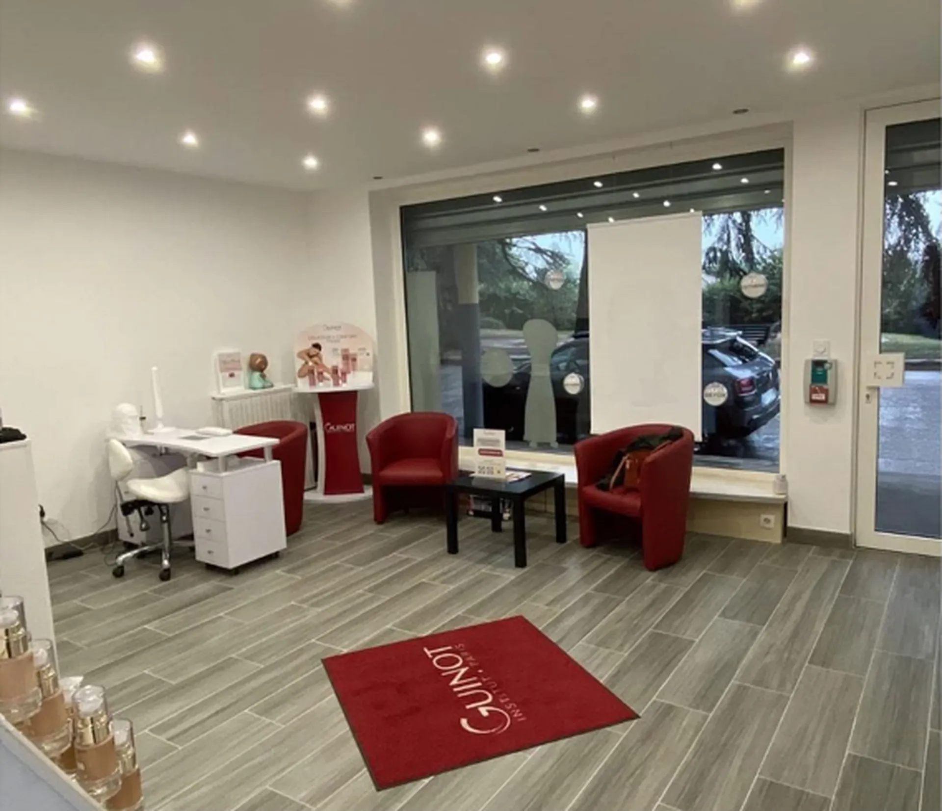 Rénovation complète d’un institut de beauté Guinot à Rillieux-la-Pape