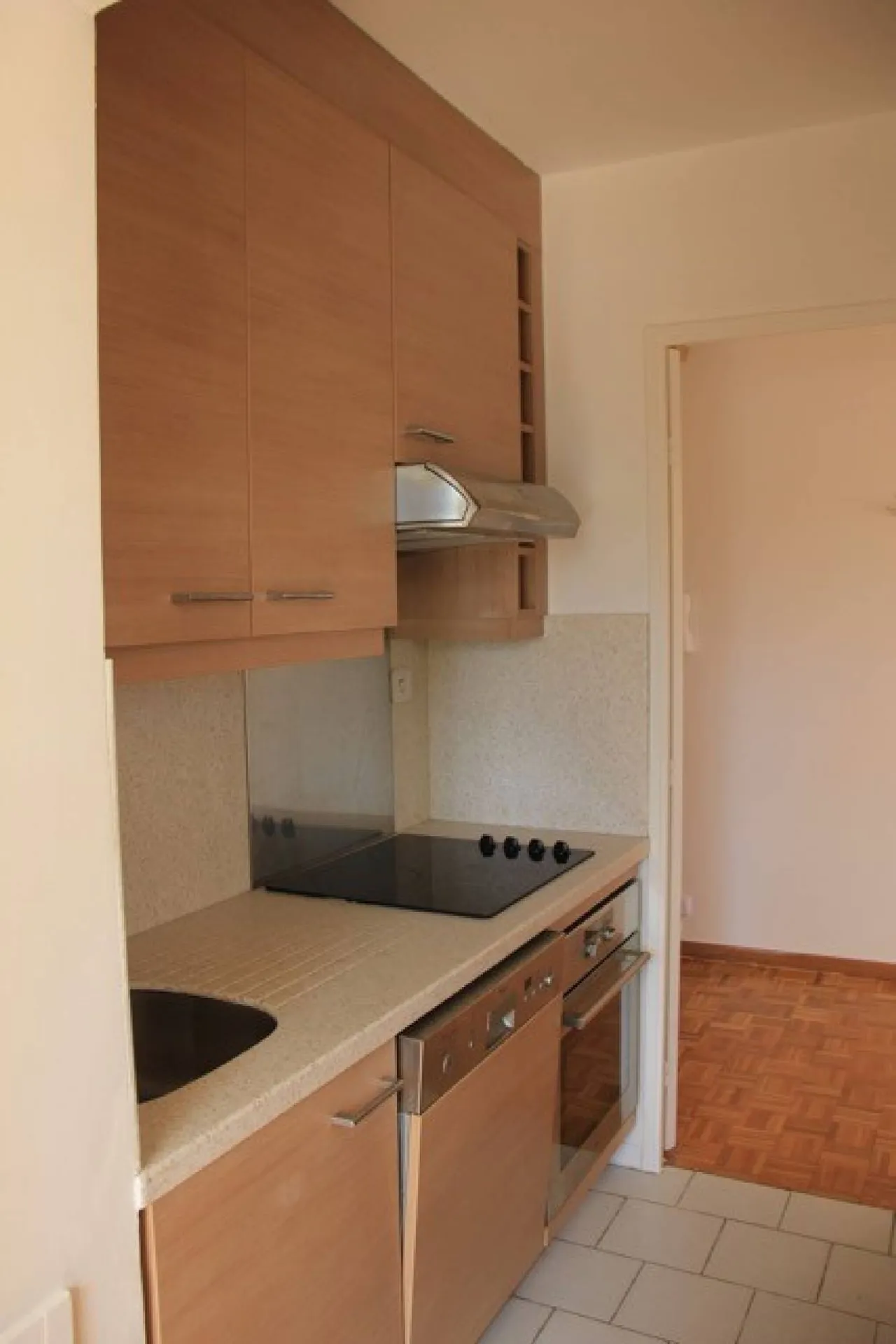 Appartement 3 Cassis ouvrant sur terrasse vue dégagée dans résidence fermée avec parking aisé