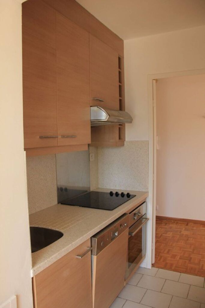 Appartement 3 Cassis ouvrant sur terrasse vue dégagée dans résidence fermée avec parking aisé