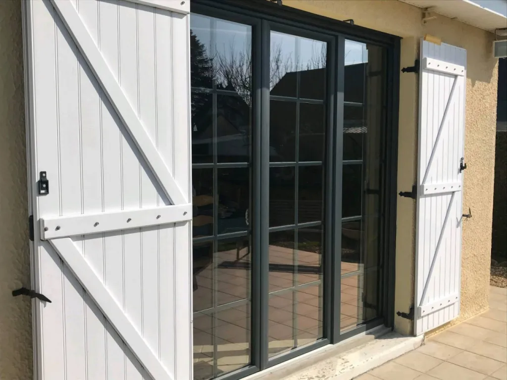 Réalisation et pose de fenêtres hybrides mixte PVC/Aluminium RAL 7016 Gris anthracite sur le secteur de Montivilliers (76) Seine-Maritime