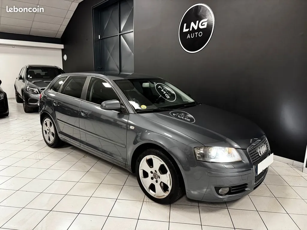 Audi A3 Sportback (8P) 2.0l TFSI 200cv DSG6 Ambition